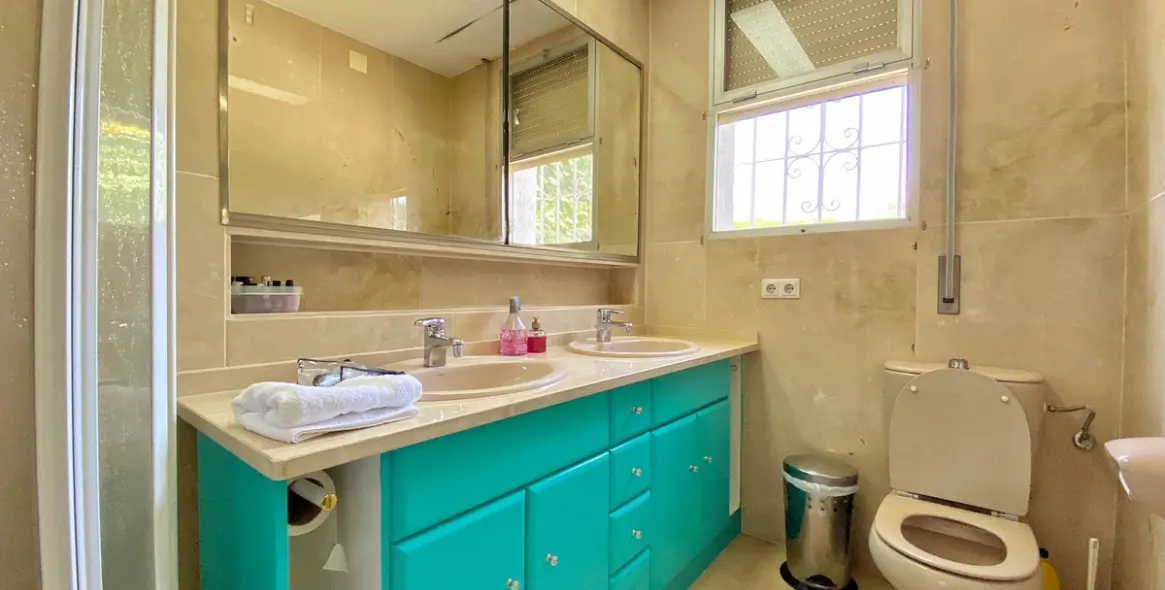 Sale of detached villa in Marbella 44