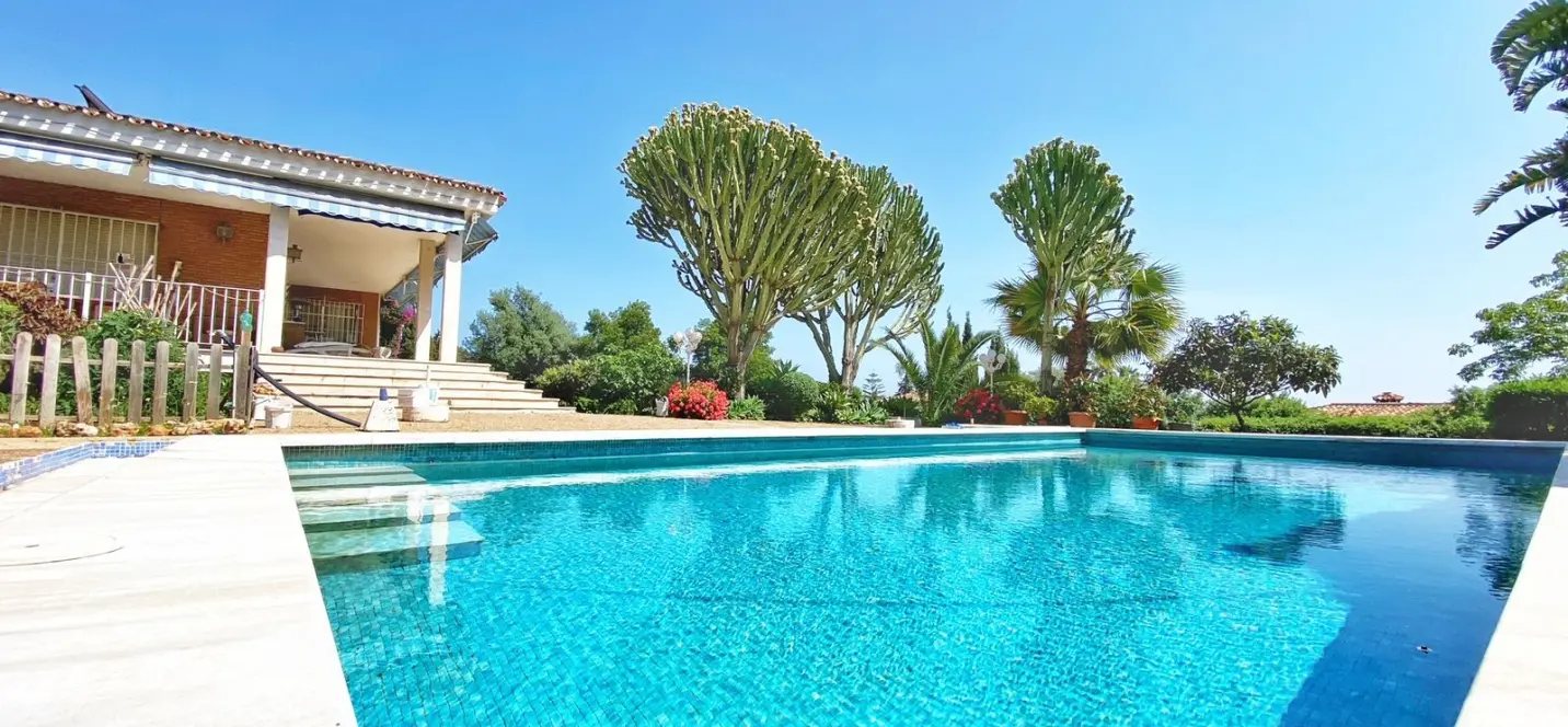 Продажа  отдельно стоящей виллы в Marbella 3