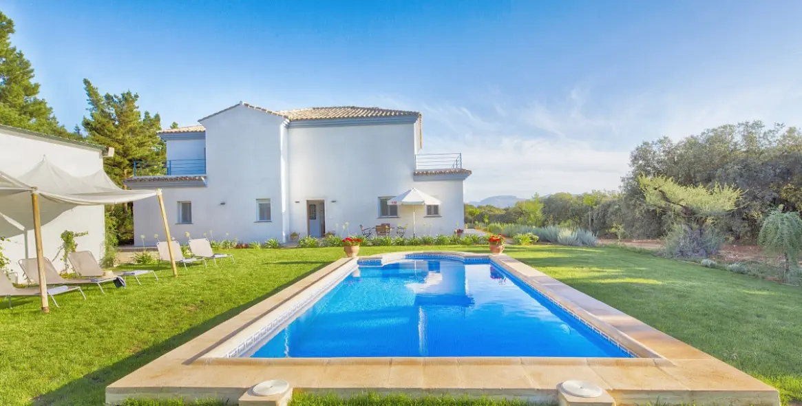 Sale of farm in Ronda 32