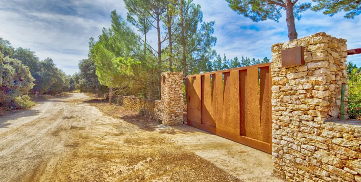 Sale of farm in Ronda 44