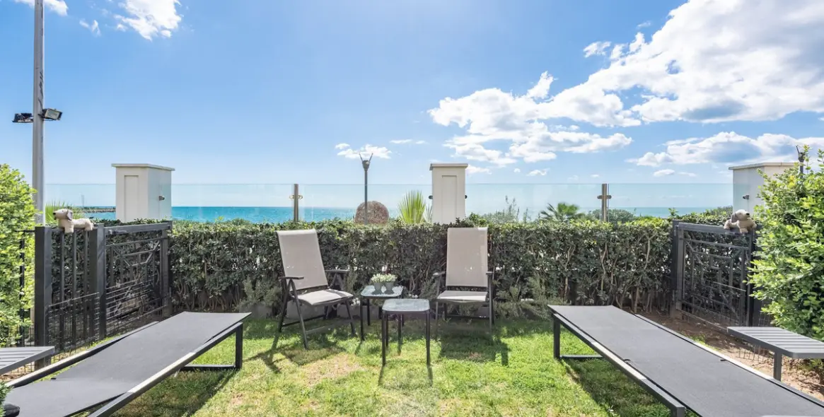 Sale of ground floor apartment in Estepona (district Estepona) 2