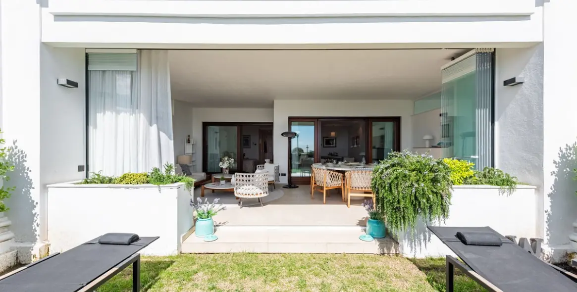 Sale of ground floor apartment in Estepona (district Estepona) 3