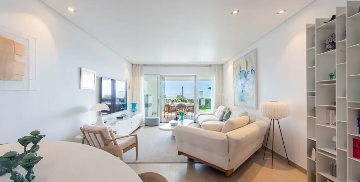 Sale of ground floor apartment in Estepona (district Estepona) 7