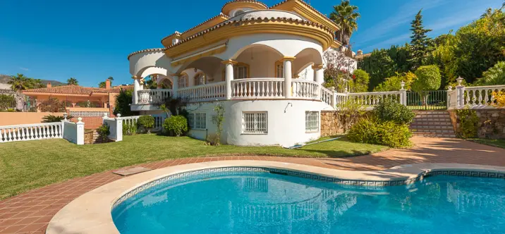 Sale of detached villa in Benalmadena 0