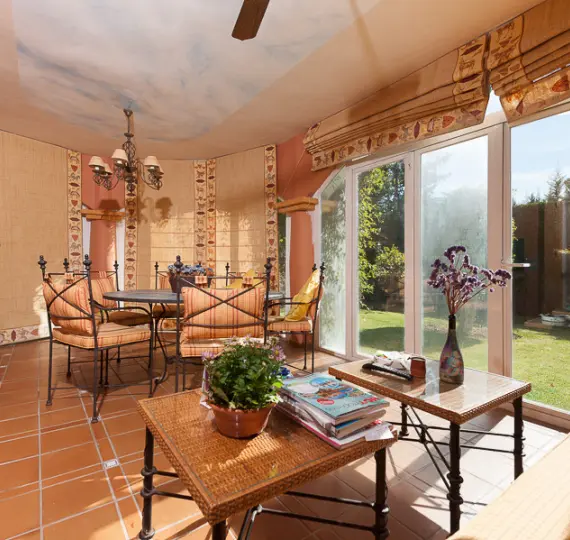 Sale of detached villa in Benalmadena