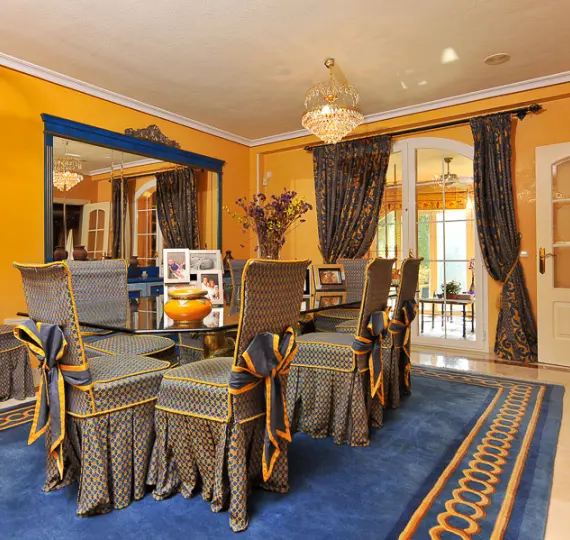 Sale of detached villa in Benalmadena