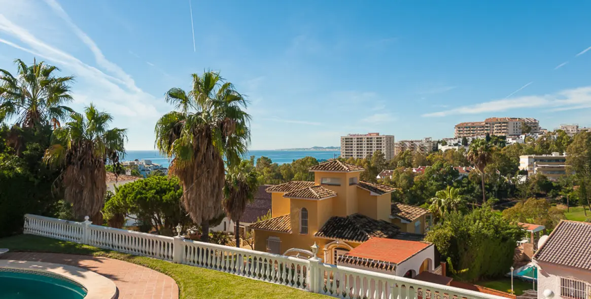 Sale of detached villa in Benalmadena 14
