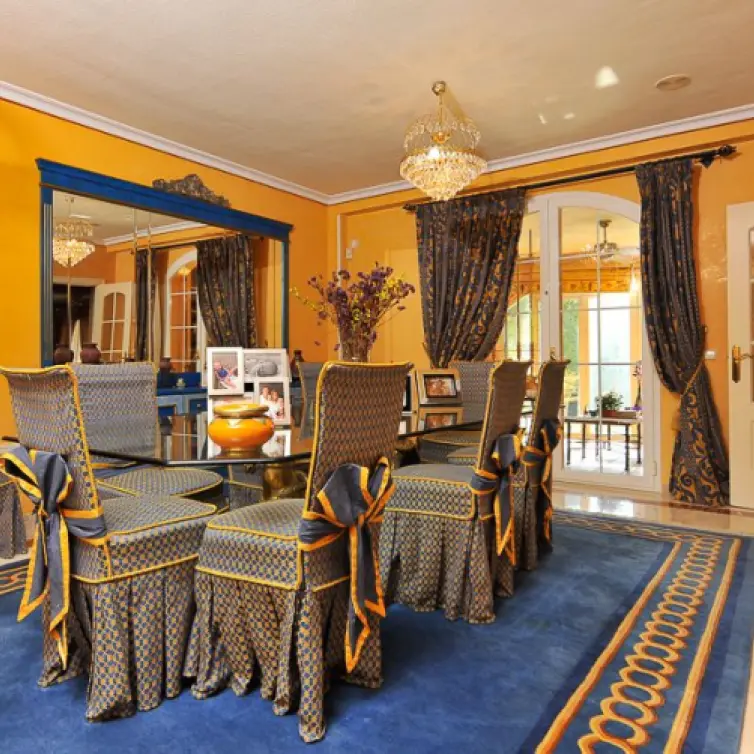 Sale of detached villa in Benalmadena