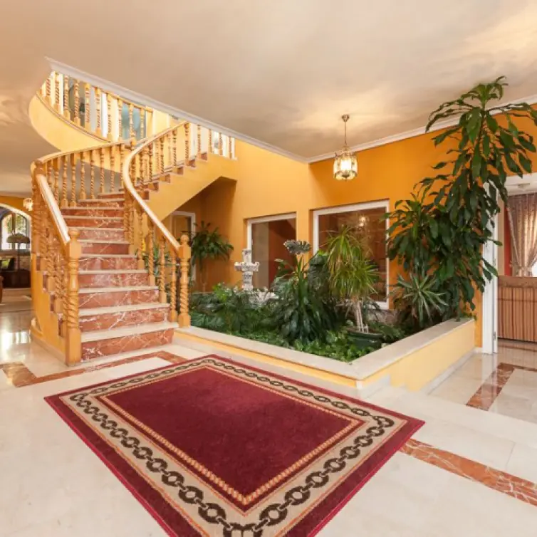 Sale of detached villa in Benalmadena