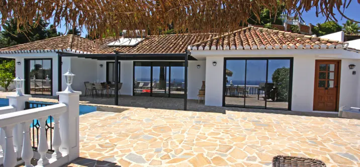 Sale of detached villa in La Capellania 4