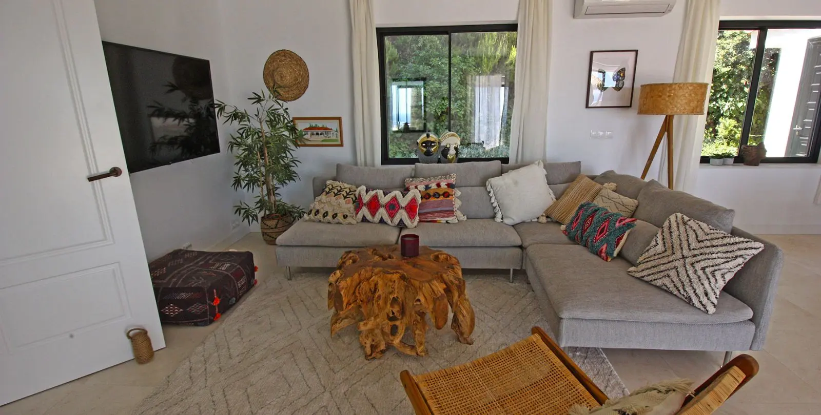 Sale of detached villa in La Capellania 16