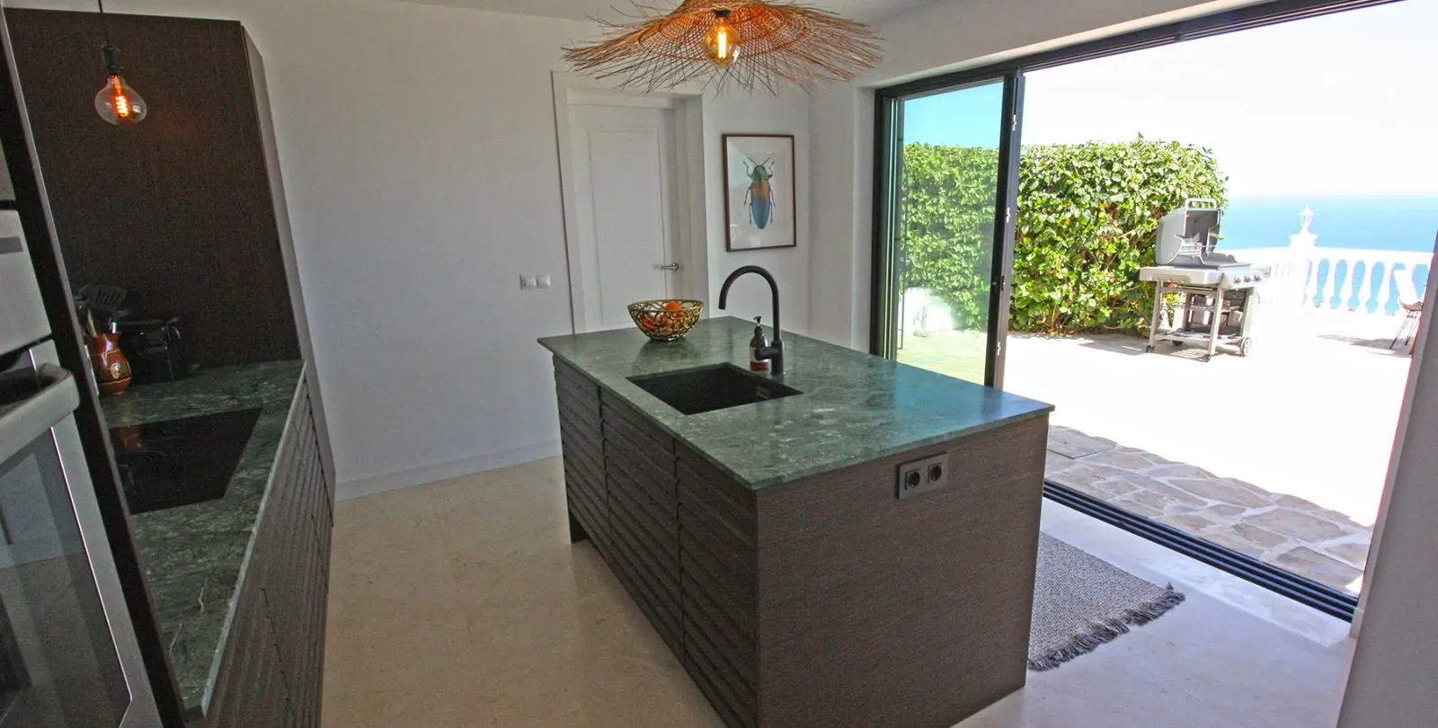 Sale of detached villa in La Capellania 23