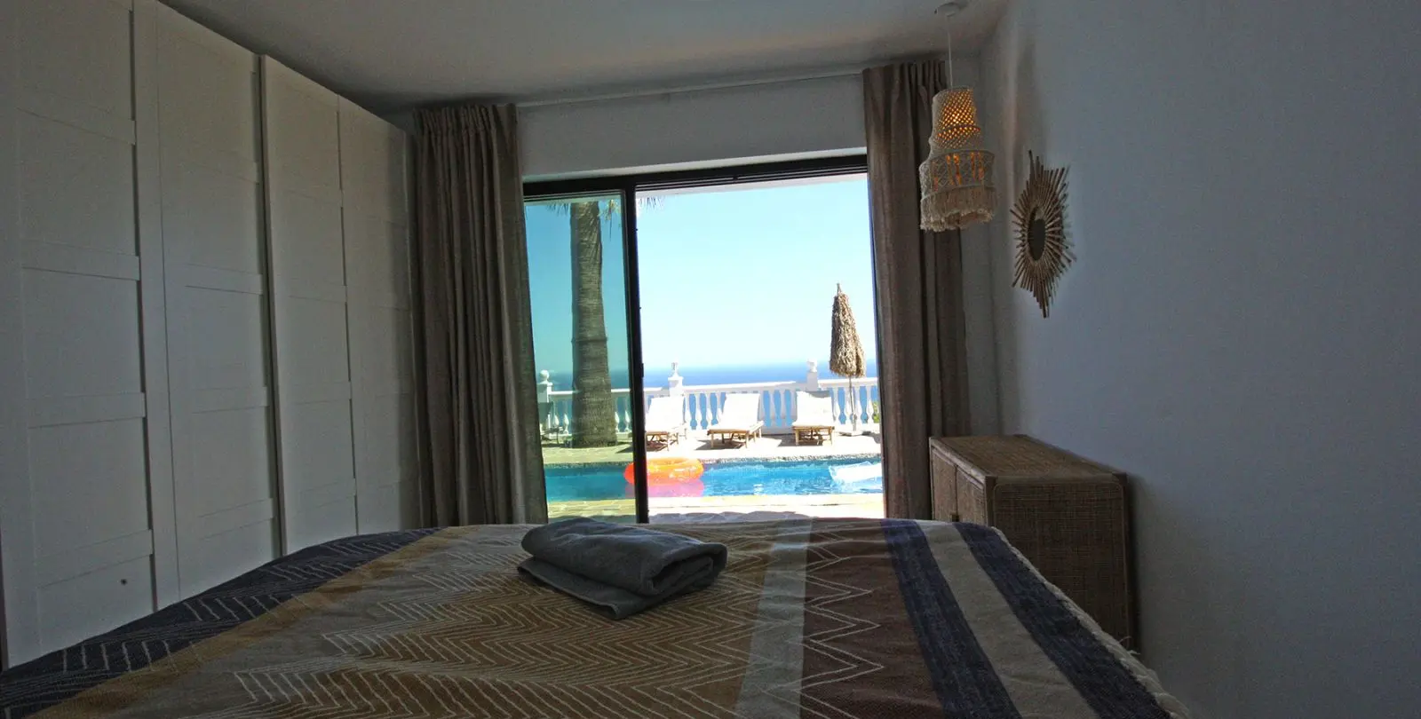 Sale of detached villa in La Capellania 28