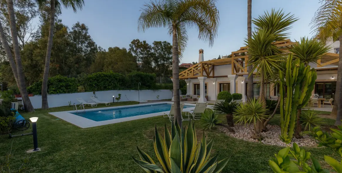 Sale of detached villa in Mijas Golf 2
