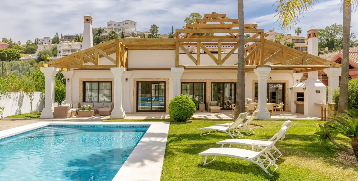 Sale of detached villa in Mijas Golf 3