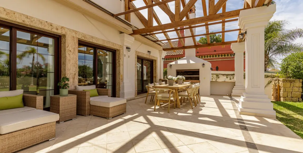 Sale of detached villa in Mijas Golf 4