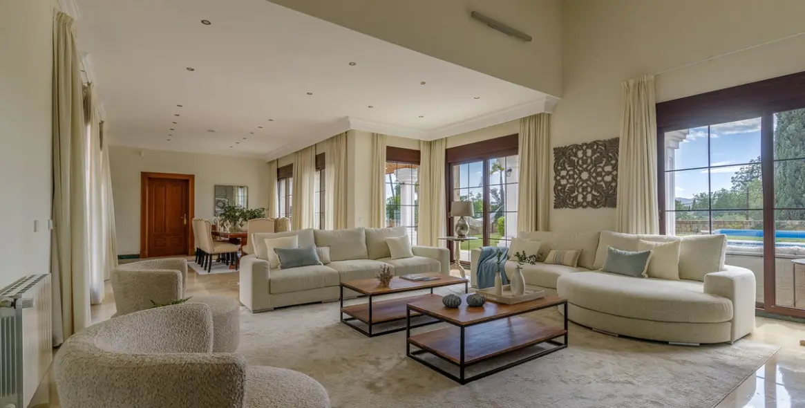 Sale of detached villa in Mijas Golf 9