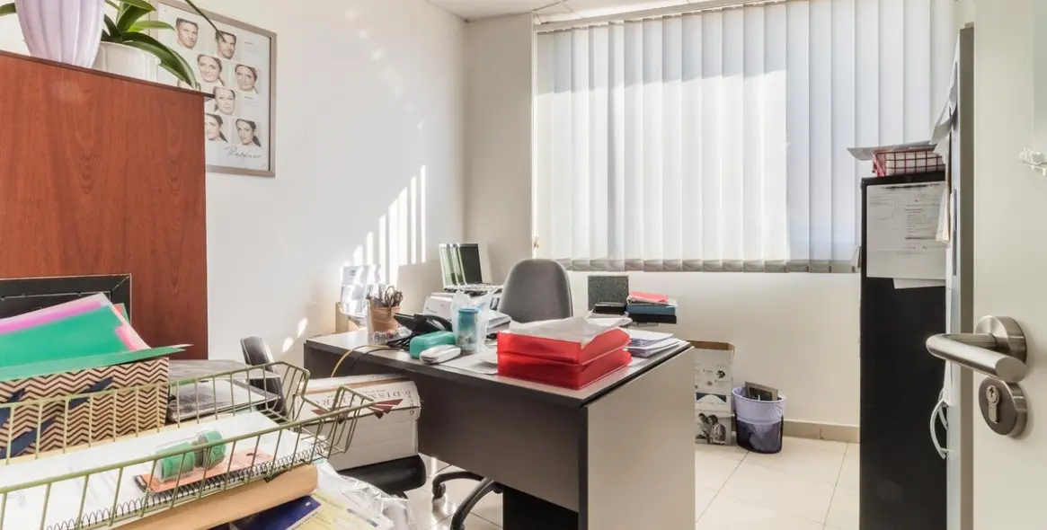 Sale of business in Nueva Andalucía 31