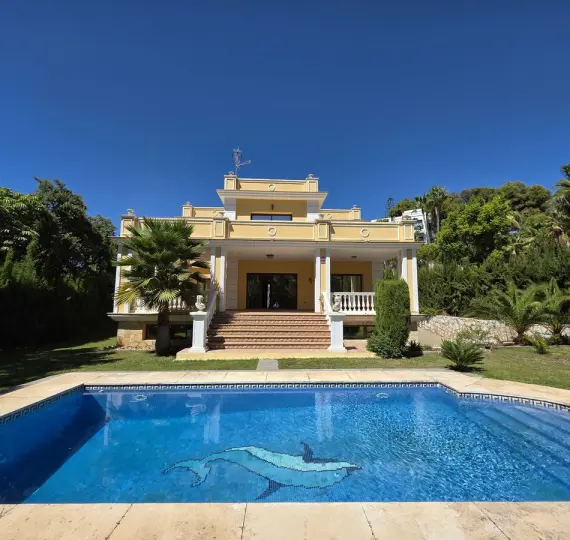 Oтдельно стоящая вилла R4765366