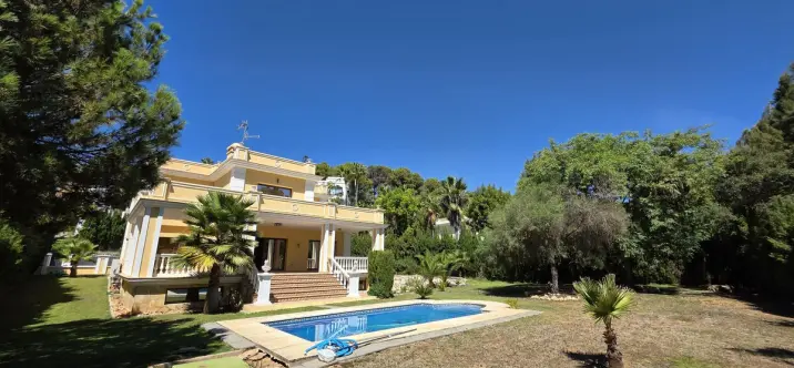 Oтдельно стоящая вилла R4765366 1