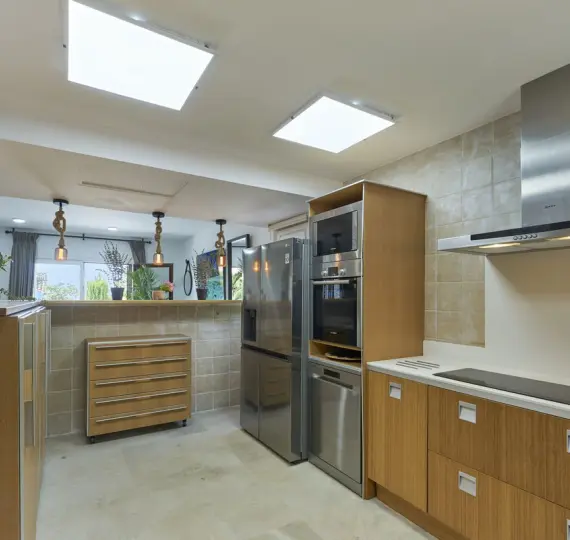 Semi-detached house R4782646