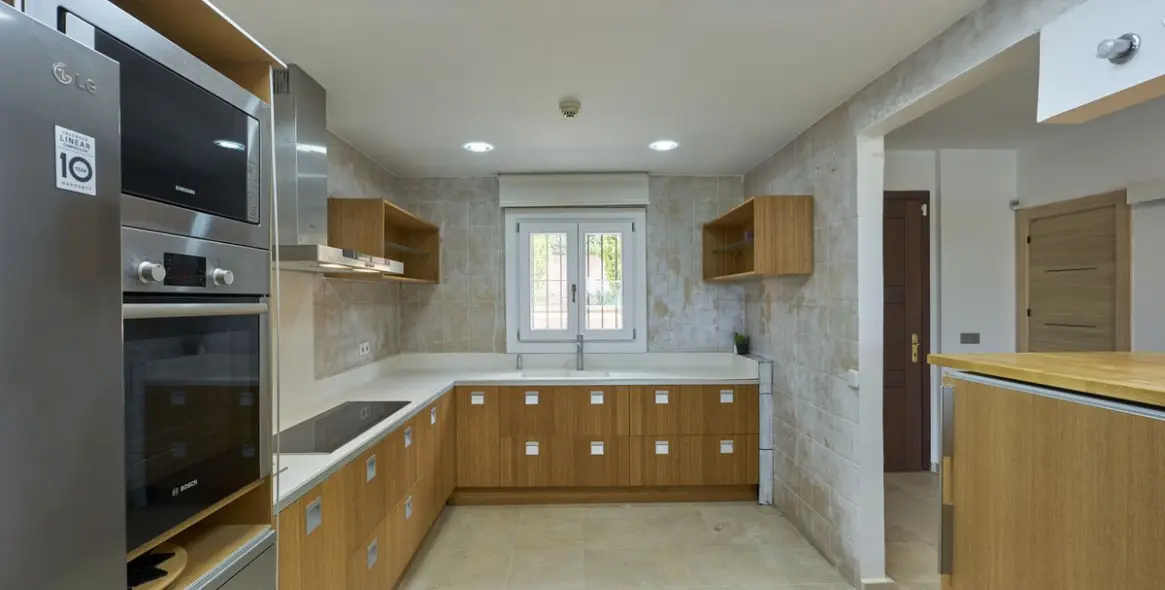 Sale of semi-detached house in Marbella (district The Golden Mile) 8