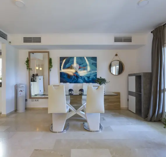 Semi-detached house R4783072