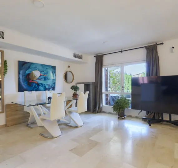 Semi-detached house R4783072