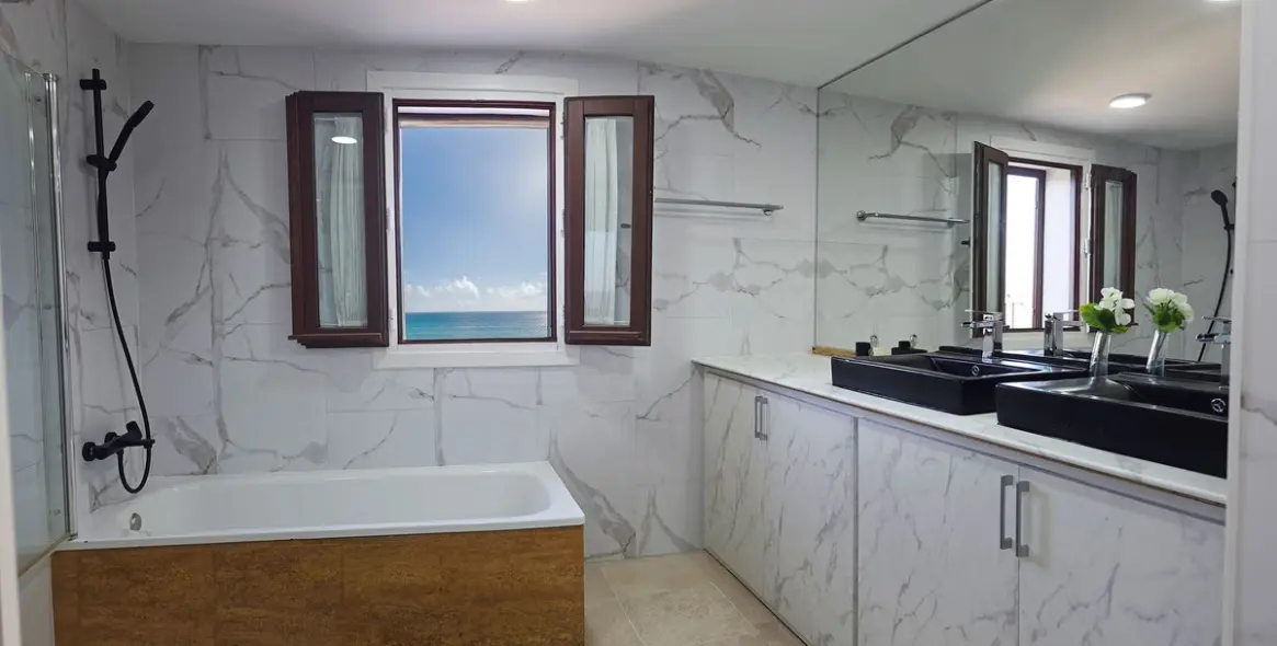 Продажа дома на две семьи в The Golden Mile 19