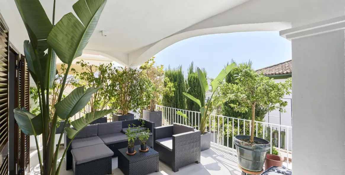 Краткосрочная аренда дома на две семьи в The Golden Mile 30