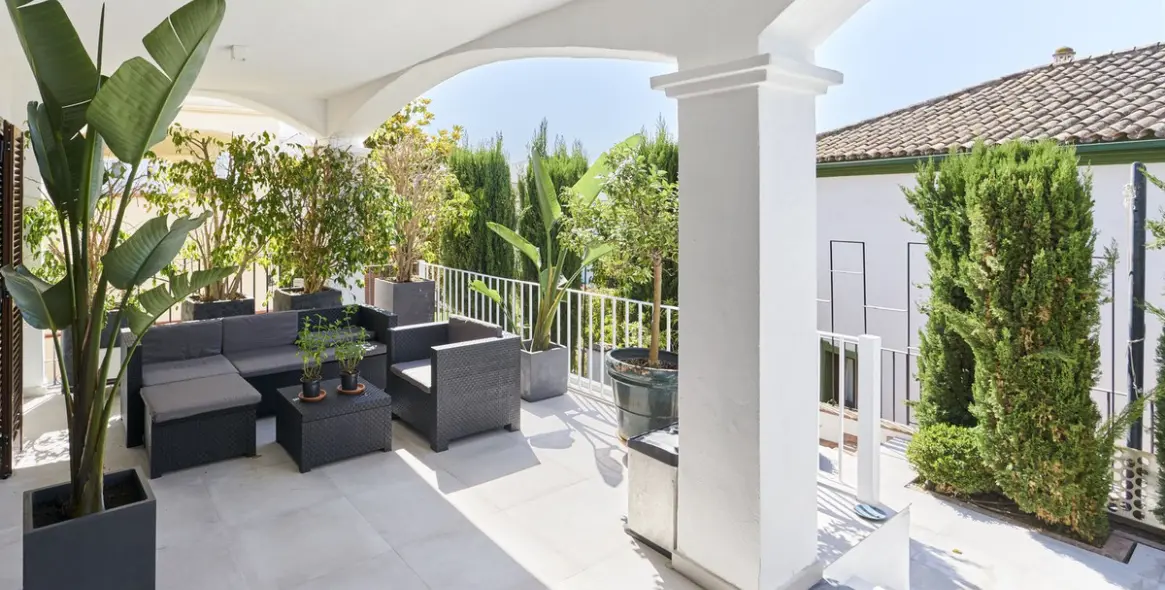 Краткосрочная аренда дома на две семьи в The Golden Mile 32