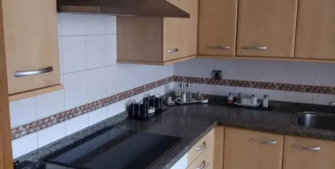 Sale of townhouse in The Golden Mile 14