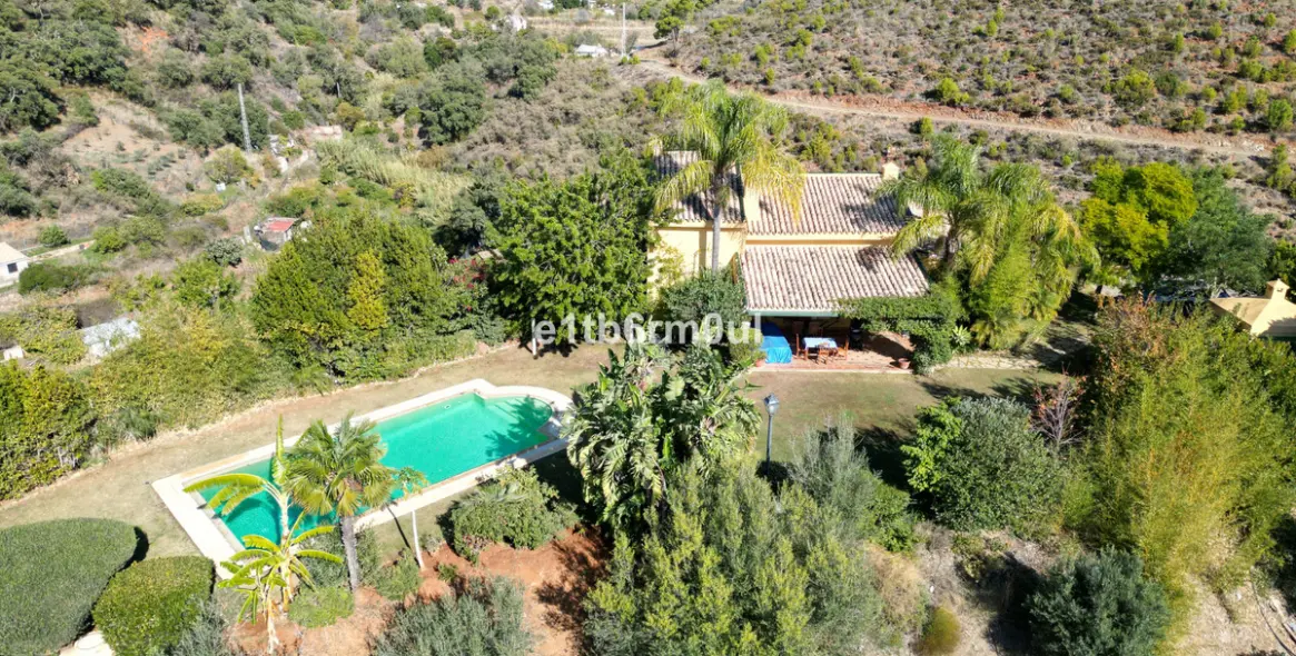 Sale of finca - cortijo in Malaga (district Provincia de Málaga) 1