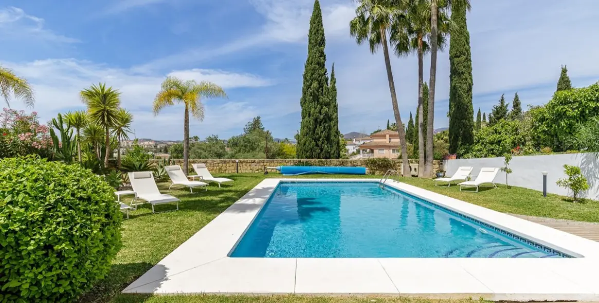 Sale of detached villa in Mijas Golf 1