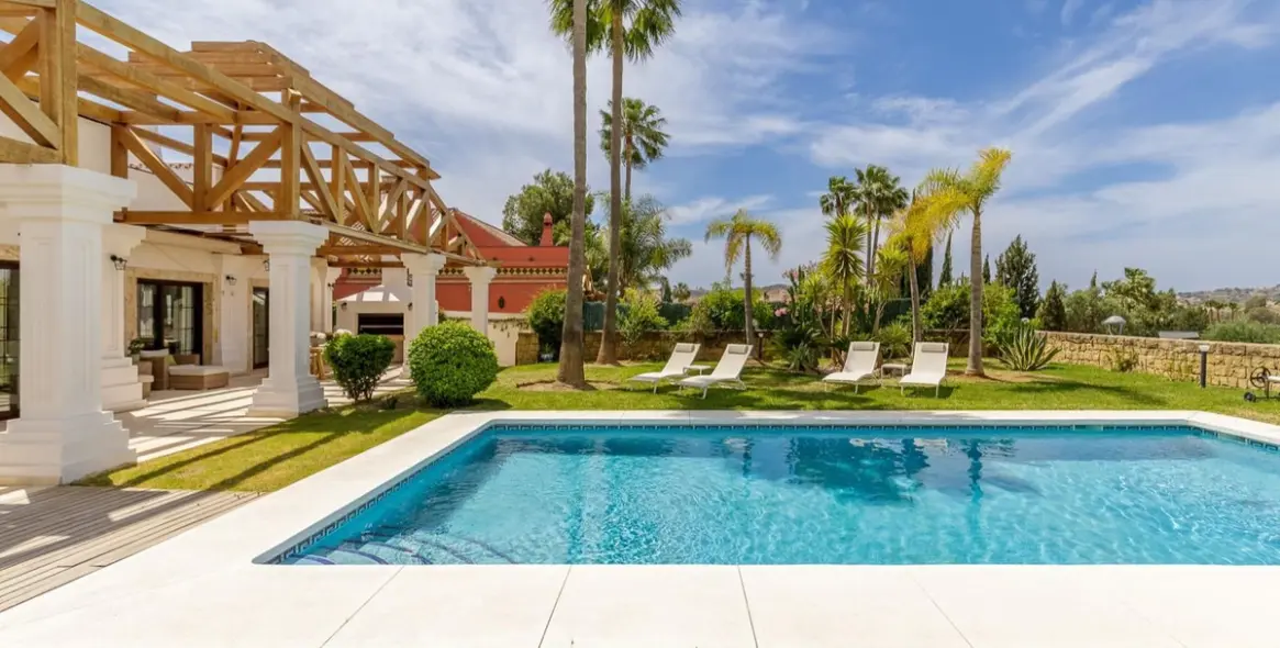 Sale of detached villa in Mijas Golf 2