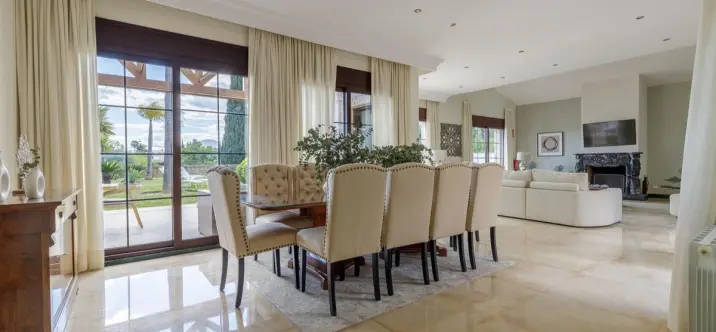 Sale of detached villa in Mijas Golf 2