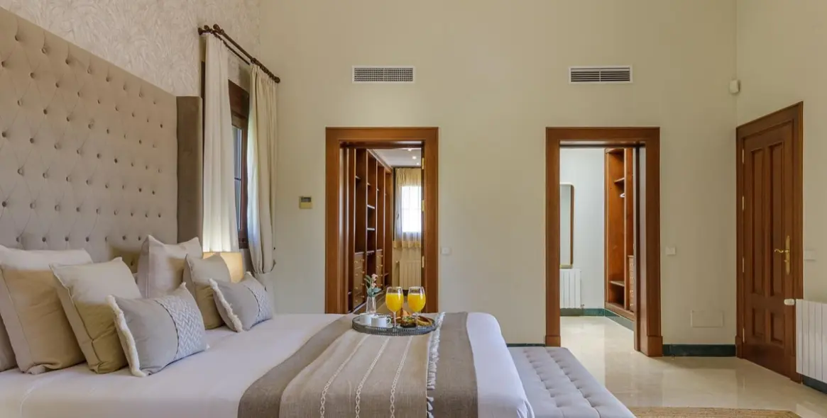 Sale of detached villa in Mijas Golf 4