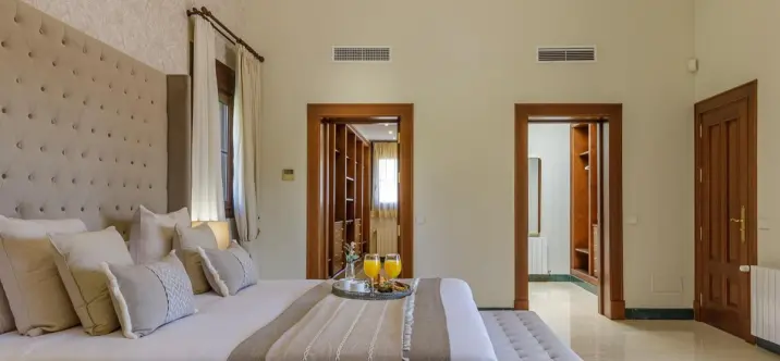 Sale of detached villa in Mijas Golf 3