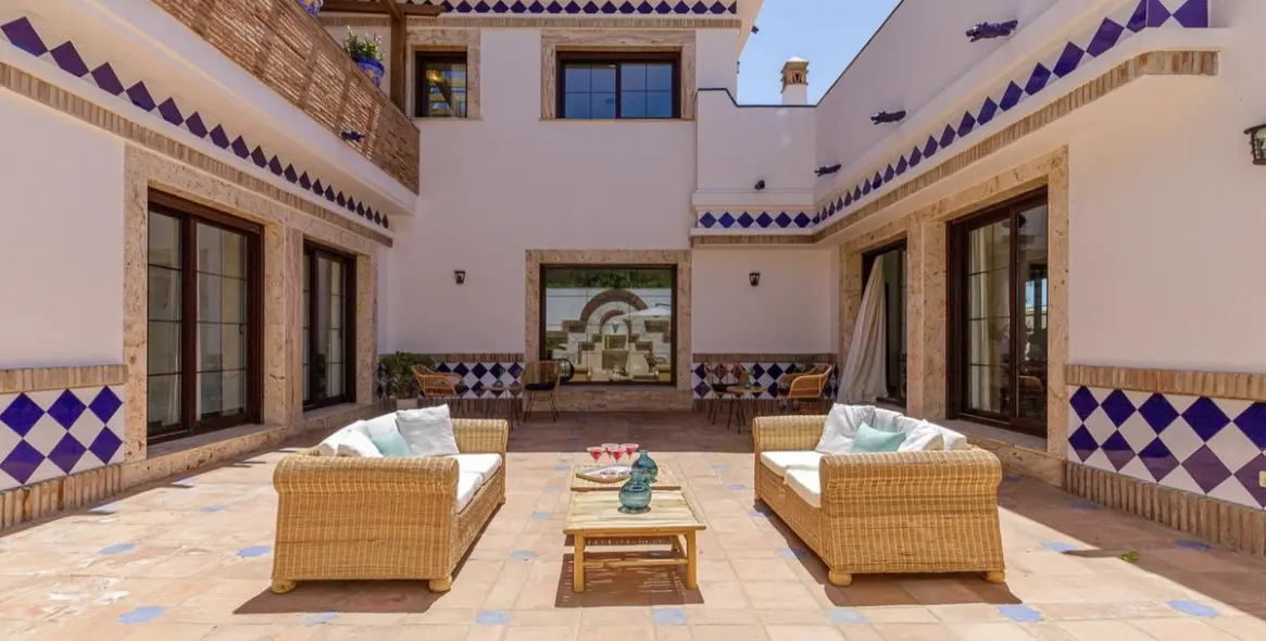 Sale of detached villa in Mijas Golf 20