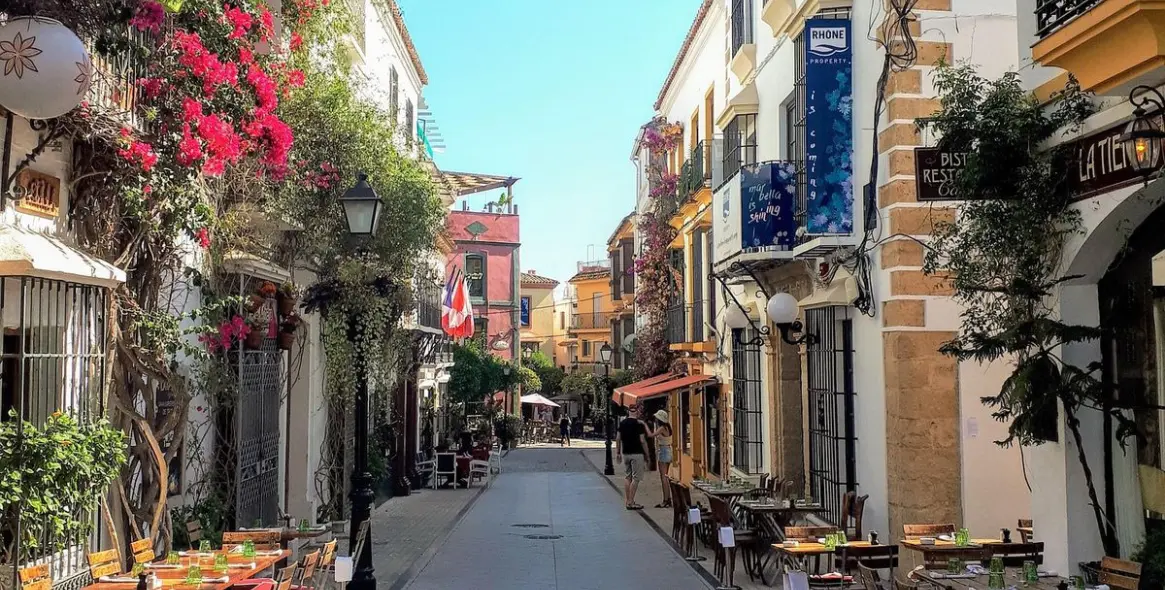 Sale of residential plot in Marbella 2