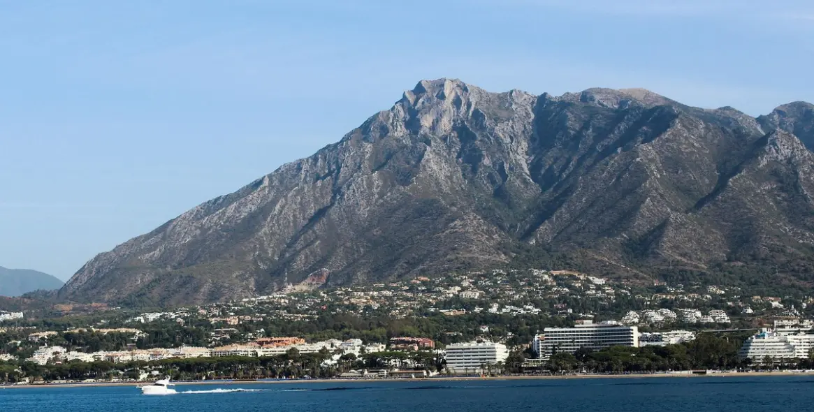 Sale of residential plot in Marbella 3