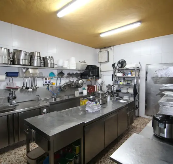 Venta de restaurante en El Paraiso