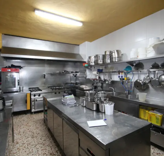 Venta de restaurante en El Paraiso