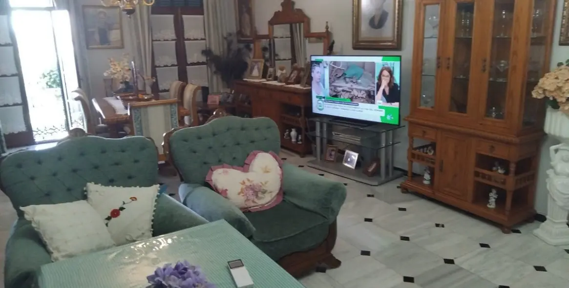 Sale of restaurant in El Paraiso 24