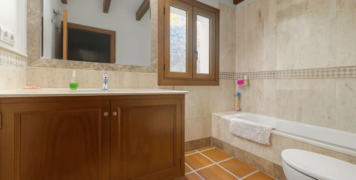 Sale of detached villa in Istán 26