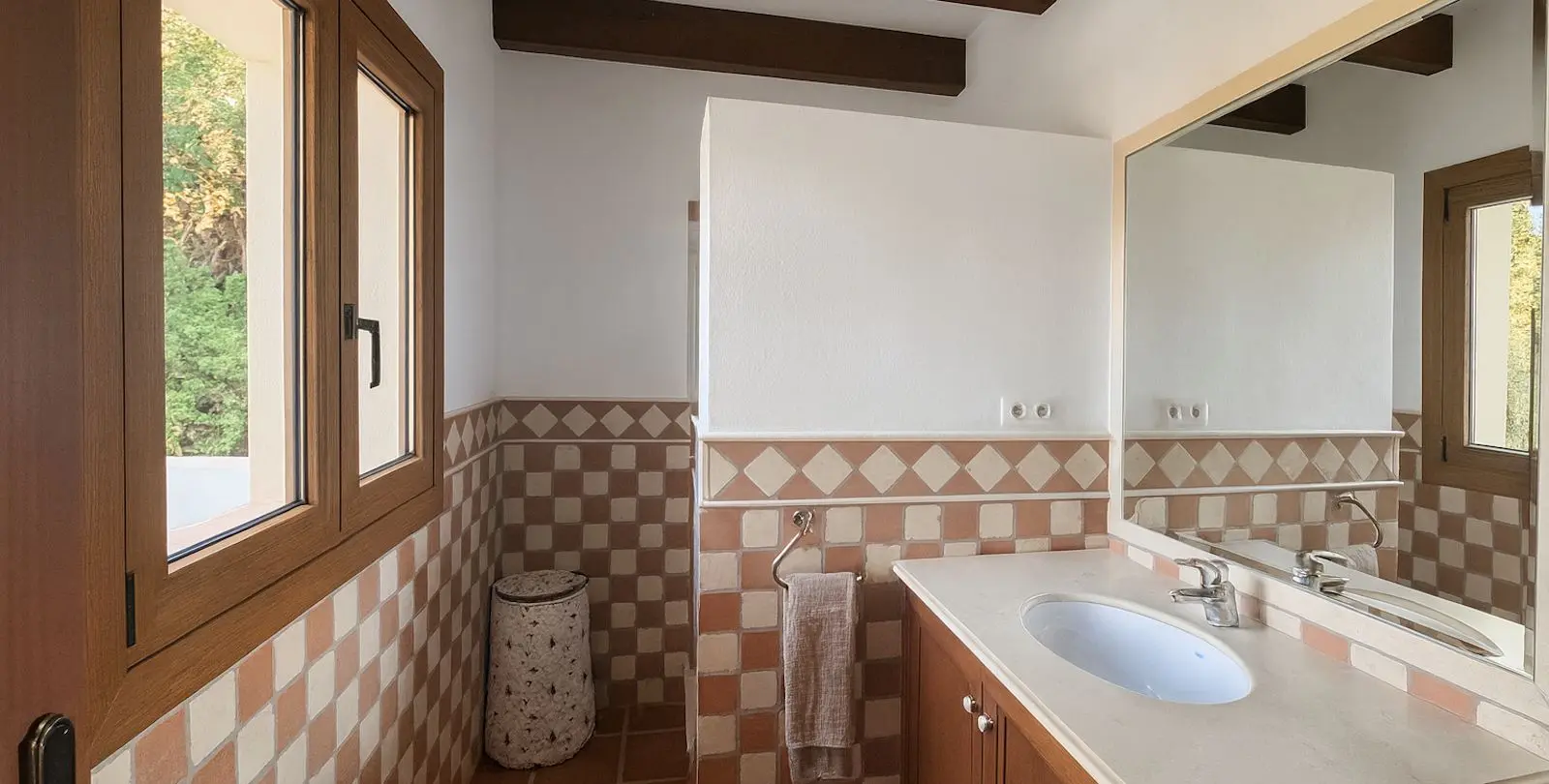 Sale of detached villa in Istán 22