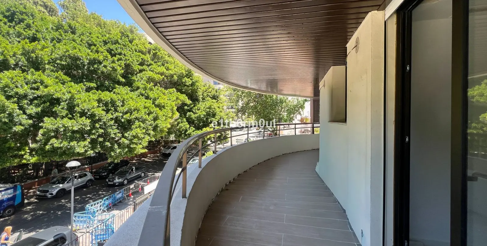 Venta de apartamento en planta media en Marbella 8