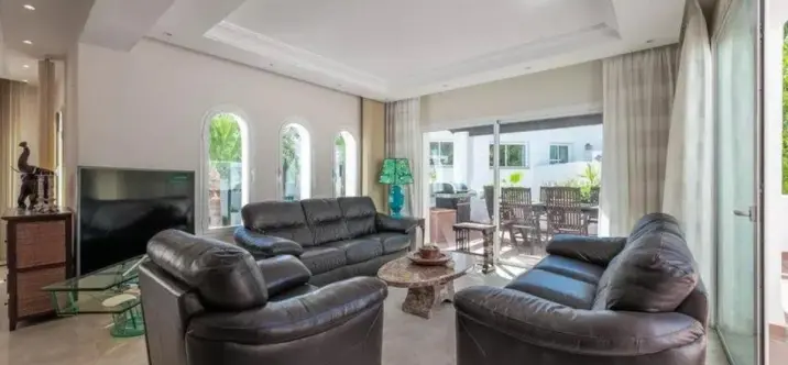 Venta de ático dúplex en Puerto Banús 1