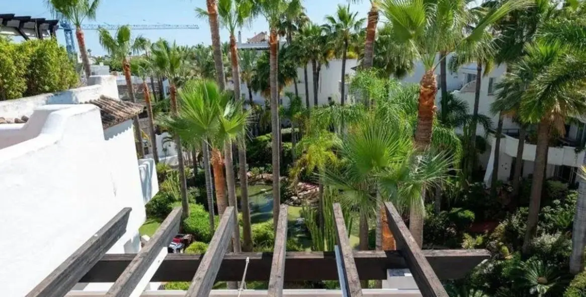 Sale of penthouse duplex in Puerto Banús 8