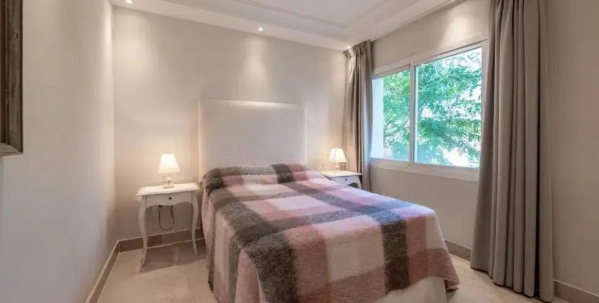 Sale of penthouse duplex in Puerto Banús 14